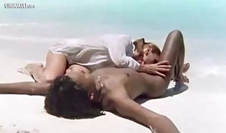 MILF بلوند داغ شهوتناک گی از رابطه جنسی نژادی و تقدیر سیاه لذت می برد