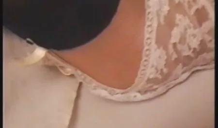 MILF کامل قصه های شهوتناک لاتین با لباس زیر زنانه سکسی