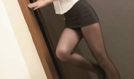MILF Busty و شهوتناک روم پسر